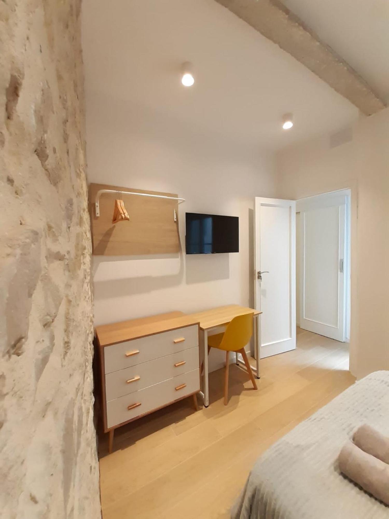 Good Energy Rooms Аликанте Экстерьер фото