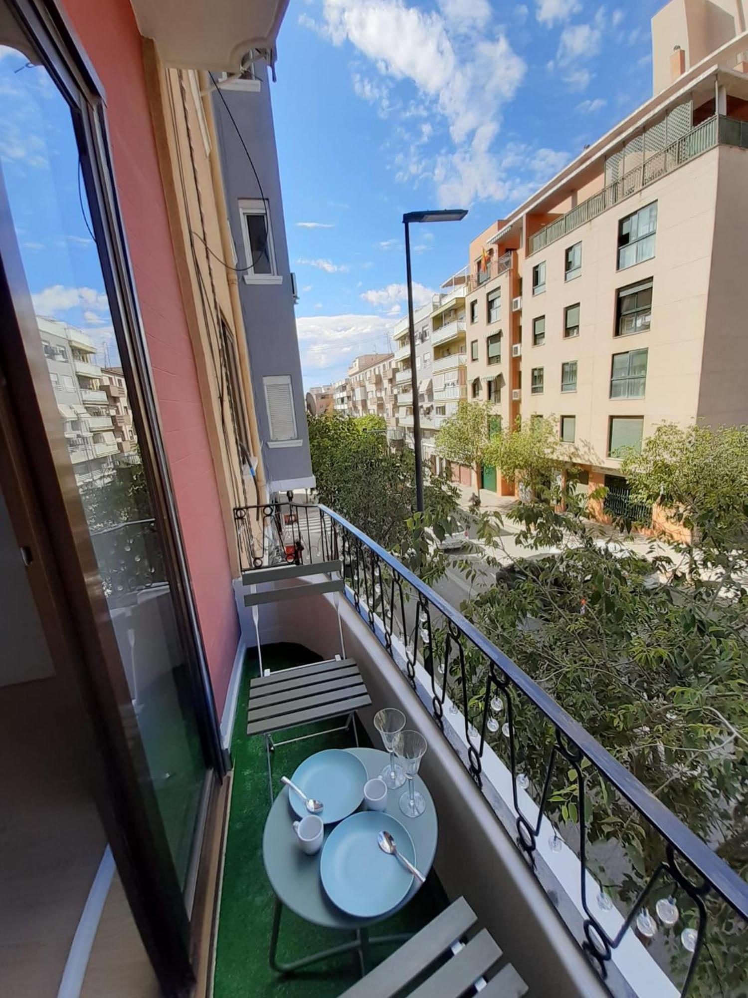 Good Energy Rooms Аликанте Экстерьер фото