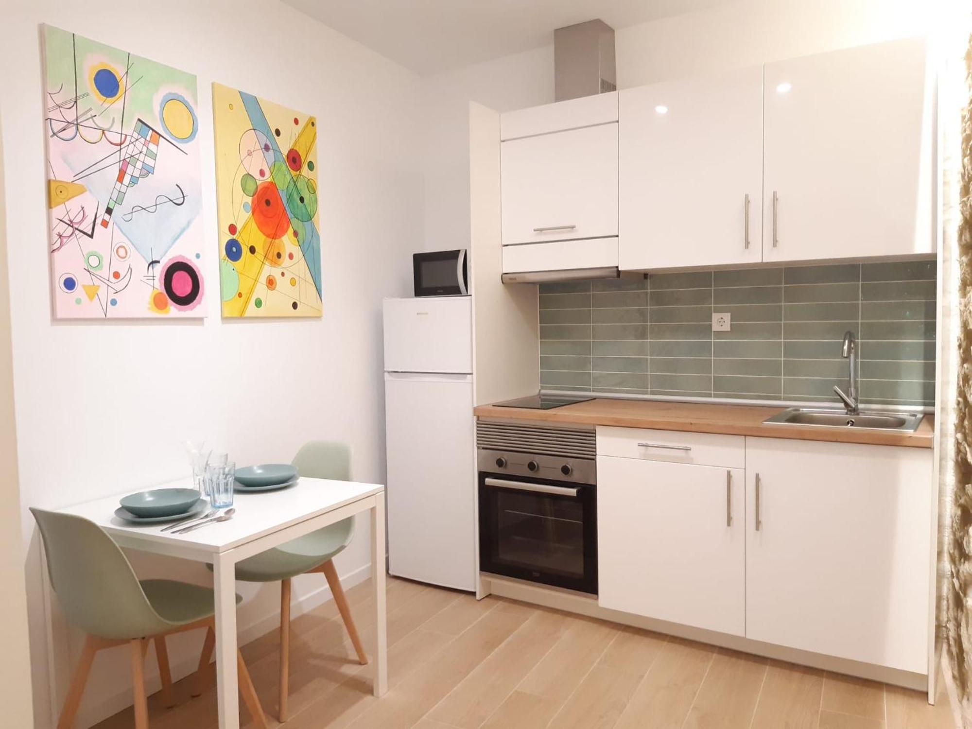 Good Energy Rooms Аликанте Экстерьер фото